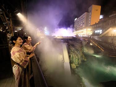 Japans beliebteste natürlich sprudelnde Quelle, Kusatsu Onsen